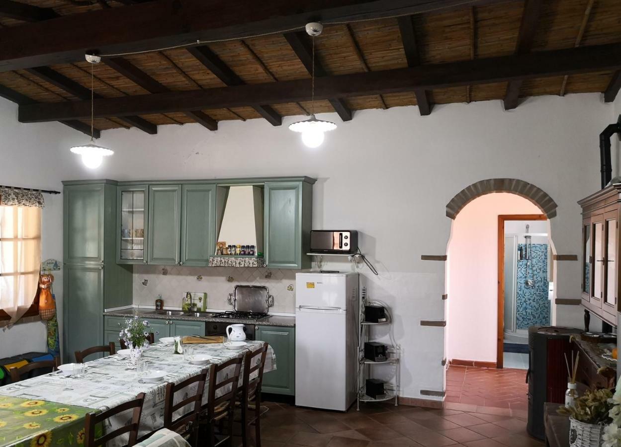 Villa L'Oleandro Oliena Exteriör bild